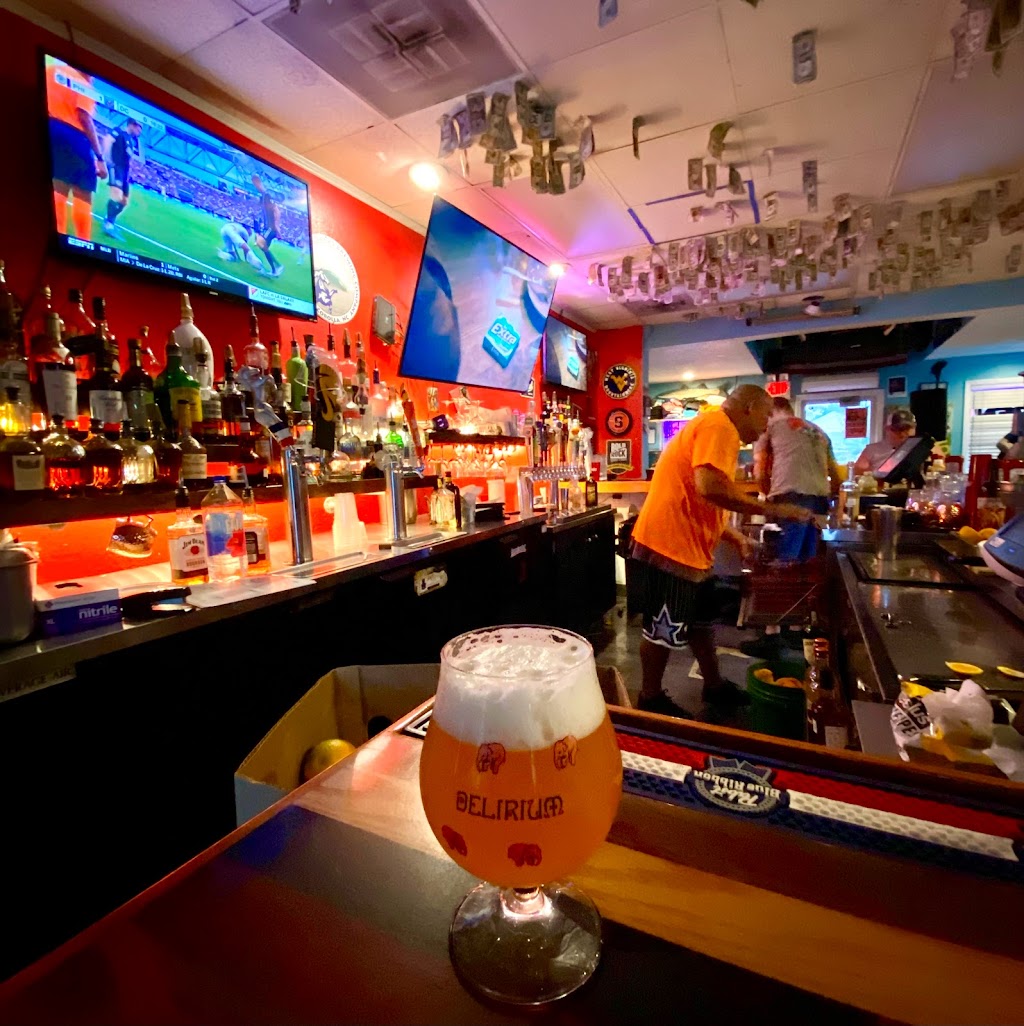 Uncle Ikes Sandbar & Grill | 1159 Austin Street #111AB, Corolla, NC 27927, USA | Phone: (252) 597-1606