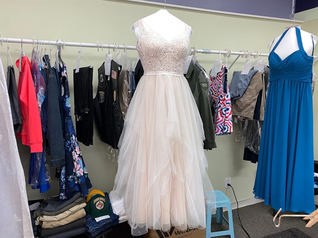 Linde Alterations | 233 W Main St, Greenfield, IN 46140, USA | Phone: (317) 498-3587