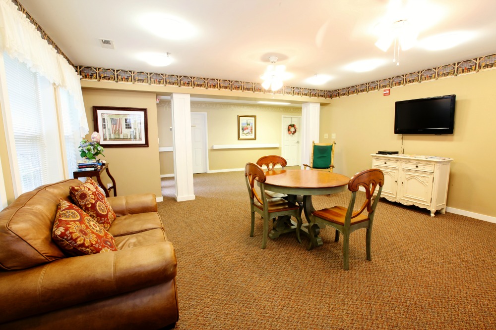 Commonwealth Senior Living at Churchland House | 4916 W Norfolk Rd, Portsmouth, VA 23703, USA | Phone: (757) 483-1780