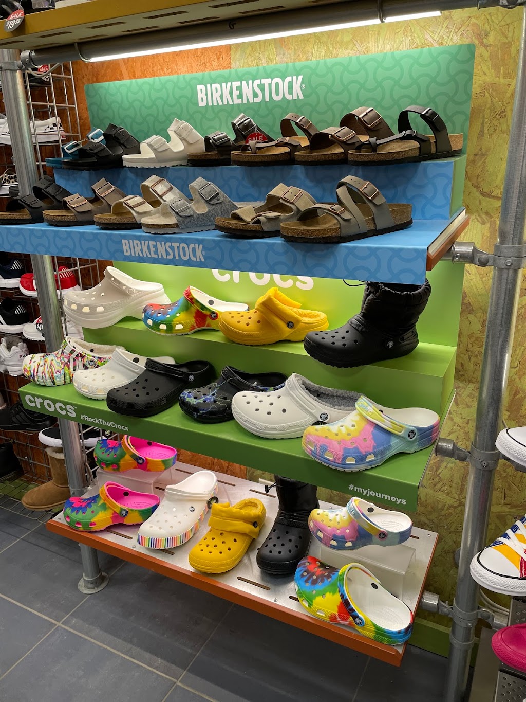 Journeys | 1 Crossgates Mall Rd, Albany, NY 12203, USA | Phone: (518) 456-6198