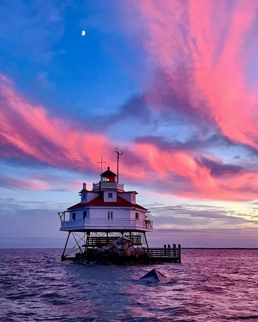 Thomas Point Shoal Lighthouse | Thomas Point shoal, Annapolis, MD 21403, USA | Phone: (415) 362-7255