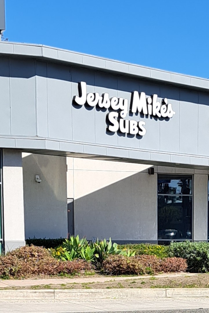 Jersey Mikes Subs | 101 E Orangethorpe Ave Suite B, Fullerton, CA 92832, USA | Phone: (714) 441-3333