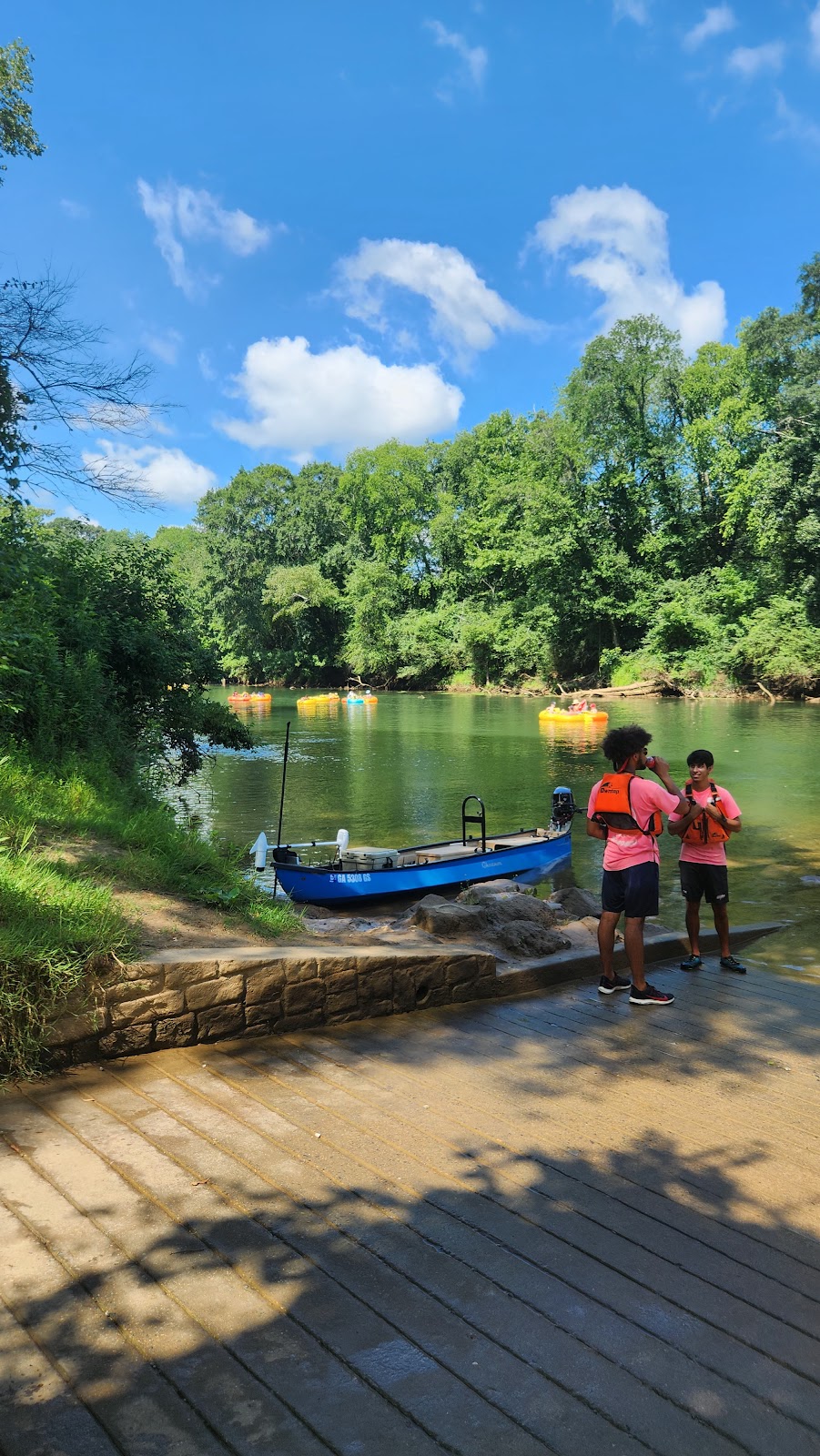 Chattahoochee River Tubing | 4349 Abbotts Bridge Rd, Duluth, GA 30097, USA | Phone: (678) 349-6880