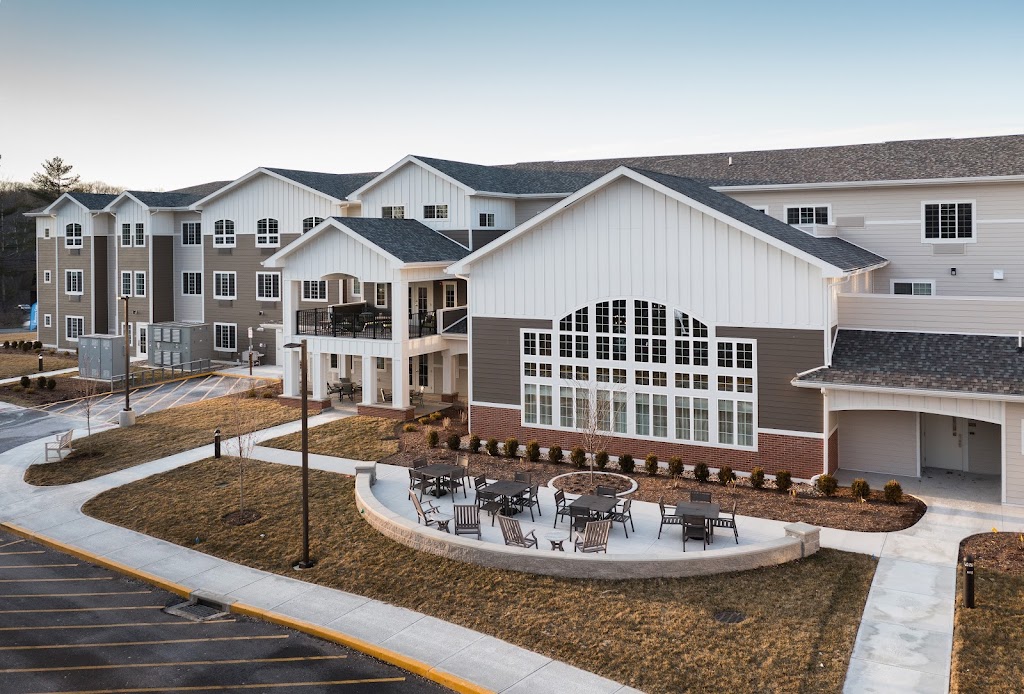 Charter Senior Living of Brookfield | 291 Federal Rd, Brookfield, CT 06804, USA | Phone: (203) 742-1547