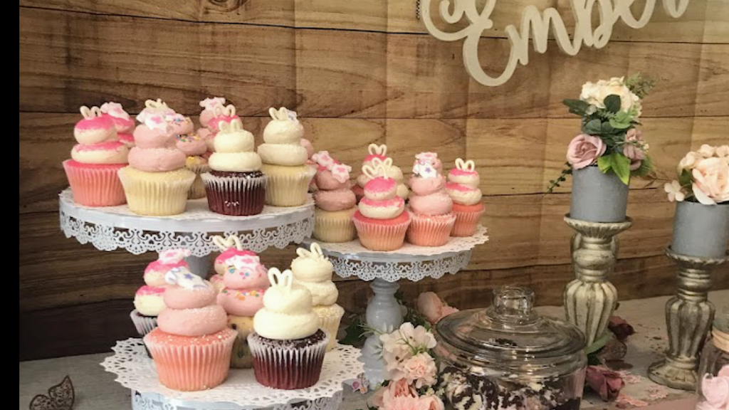 Gigis Cupcakes | 2703 Richmond Rd Ste. 120, Lexington, KY 40509, USA | Phone: (859) 269-4444