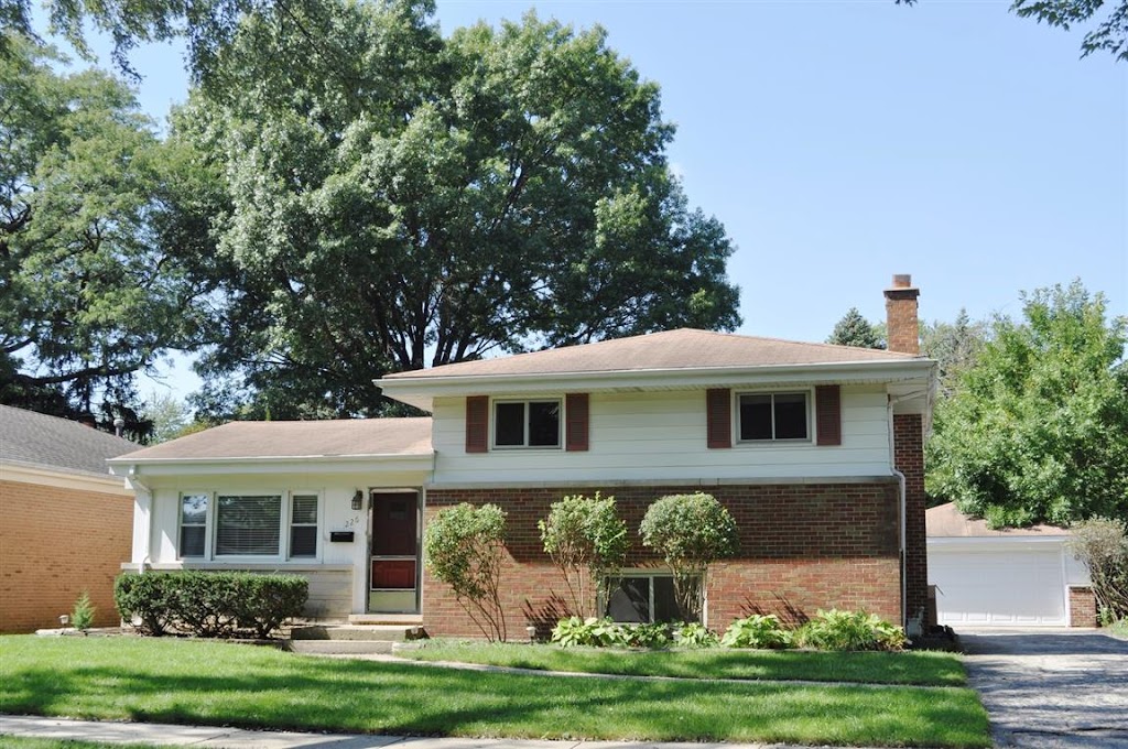 Re/Max Suburban: Bill Brucks | 1808 N Arlington Heights Rd, Arlington Heights, IL 60004, USA | Phone: (847) 275-1130