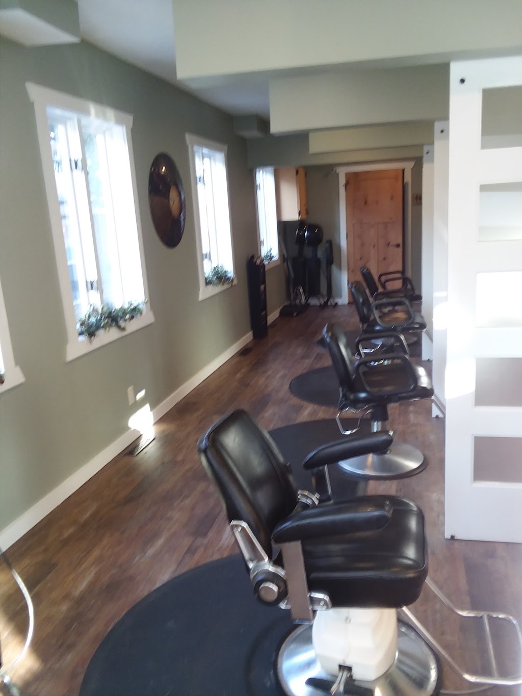 Salon 61 | 4687 Clark Ave, White Bear Lake, MN 55110, USA | Phone: (651) 426-1119