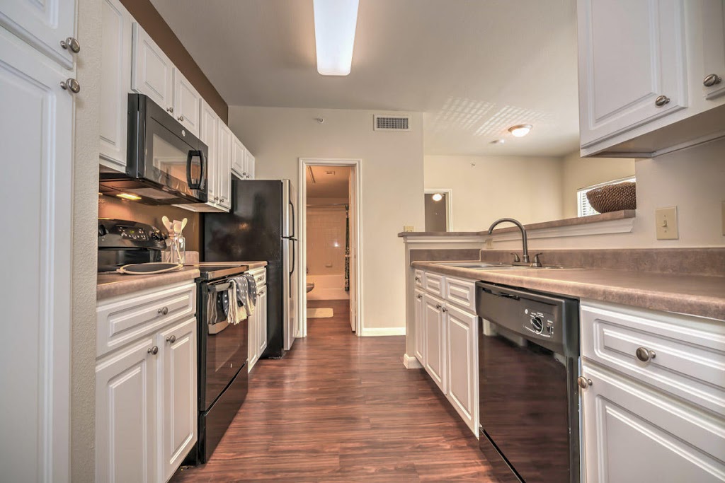 Stonecreek Ranch Apartments | 333 E Slaughter Ln, Austin, TX 78744, USA | Phone: (512) 212-9427