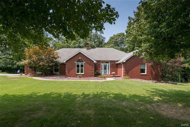 Diane Korte-Lindsey, Coldwell Banker Brown Realtors | 2621 Plaza Dr, Highland, IL 62249 | Phone: (618) 973-8645