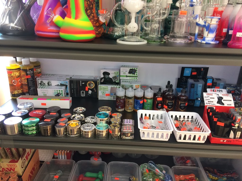 East Windsor Convenience & Vape Shop / JUUL Available | 1298 Lauzon Rd, Windsor, ON N8S 3N1, Canada | Phone: (519) 944-2448