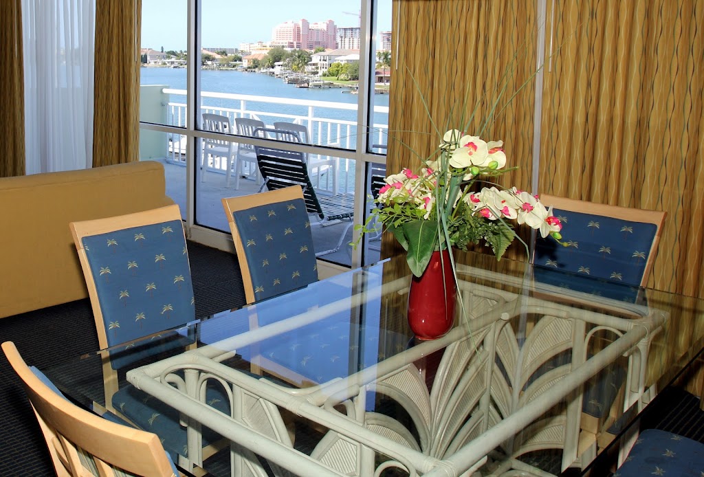 Chart House Suites on Clearwater Bay | 850 Bayway Blvd, Clearwater, FL 33767, USA | Phone: (727) 449-8007