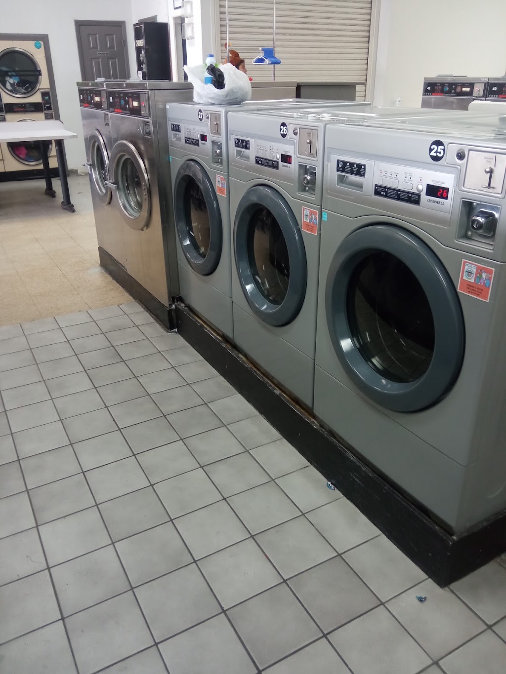 Laundry Works | 9116 Camp Bowie W Blvd #125, Fort Worth, TX 76116, USA | Phone: (682) 220-0711