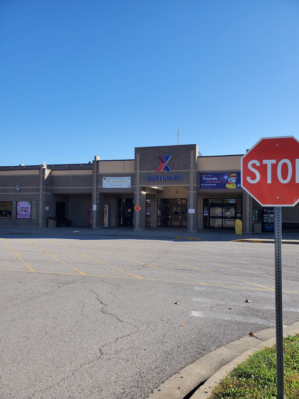 Aafes Fort Knox | Bldg, 127 Gold Vault Rd, Fort Knox, KY 40121 | Phone: (502) 942-4300