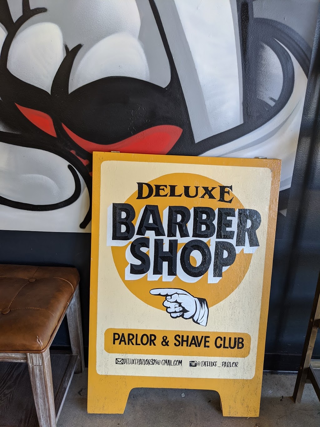 Deluxe Parlor & Shave Club - Bixby Knolls | 4250 Atlantic Ave, Long Beach, CA 90807, USA | Phone: (562) 612-0839