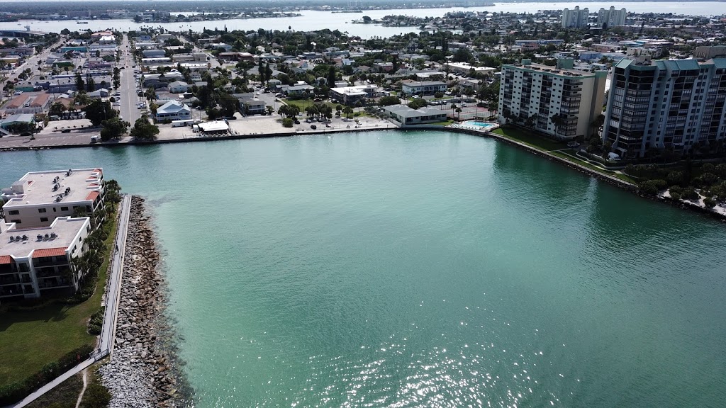 Lands End 5-305 Two-bedroom Apartment | 7403 Bayshore Dr #305, Treasure Island, FL 33706, USA | Phone: (636) 736-4460