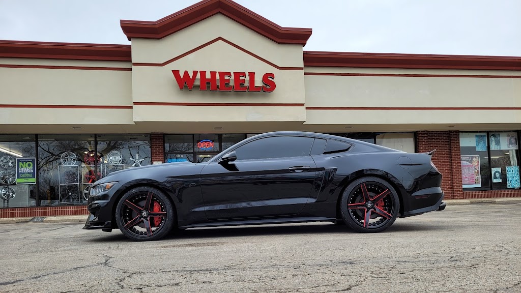 Cell-N-Wheels | 596 N Pinecrest Rd, Bolingbrook, IL 60440, USA | Phone: (630) 739-9355