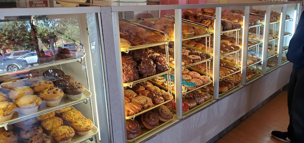 Donut Star | 3358 Yorba Linda Blvd, Fullerton, CA 92831 | Phone: (714) 961-8889