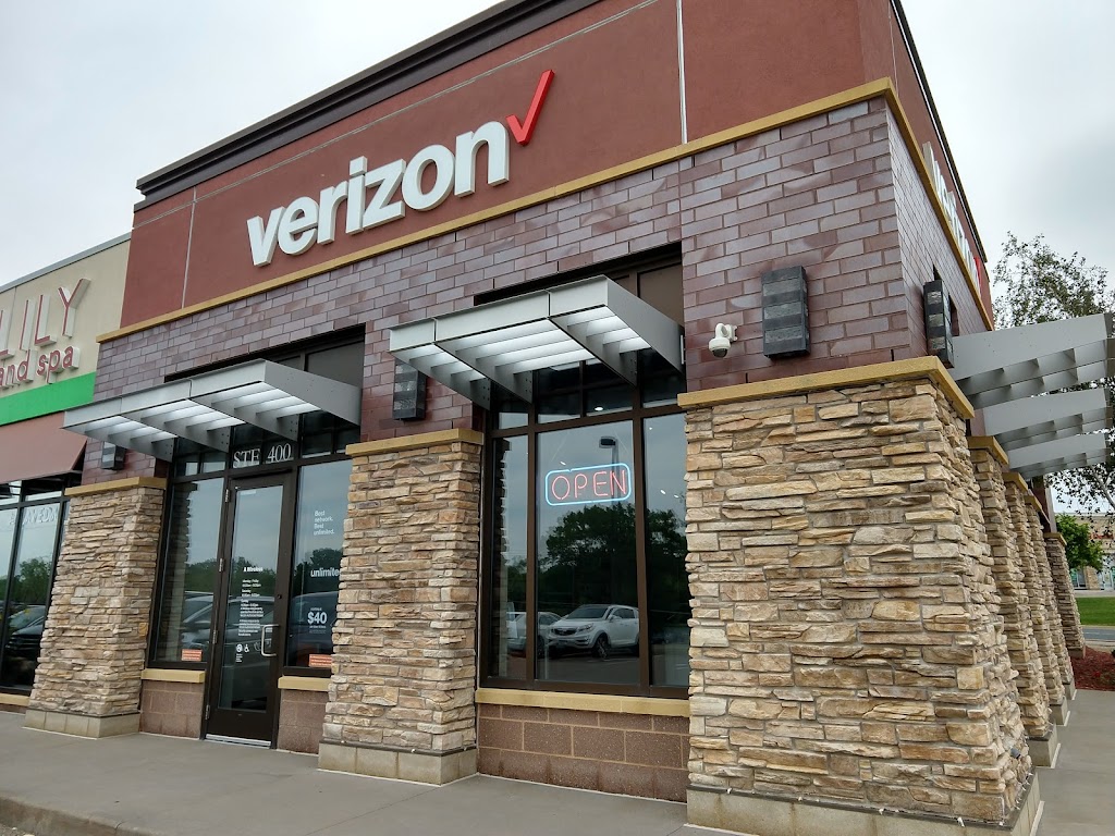 Verizon Authorized Retailer - Victra | 325 Clydesdale Trail Ste 400, Medina, MN 55340 | Phone: (612) 568-1430