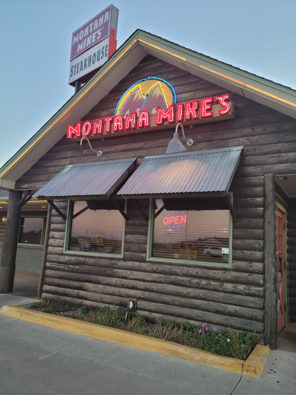Montana Mikes Steakhouse | 1609 SW 27th St, El Reno, OK 73036, USA | Phone: (405) 422-1100