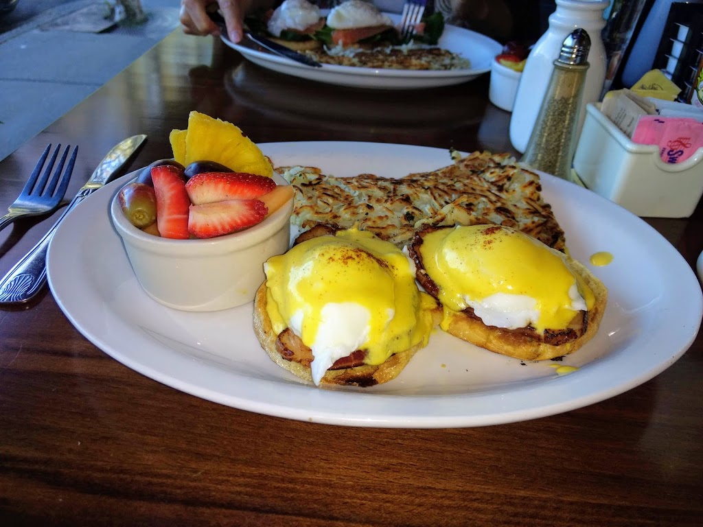 The Lighthouse Café | 12 Tamalpais Dr, Corte Madera, CA 94925, USA | Phone: (415) 945-8902