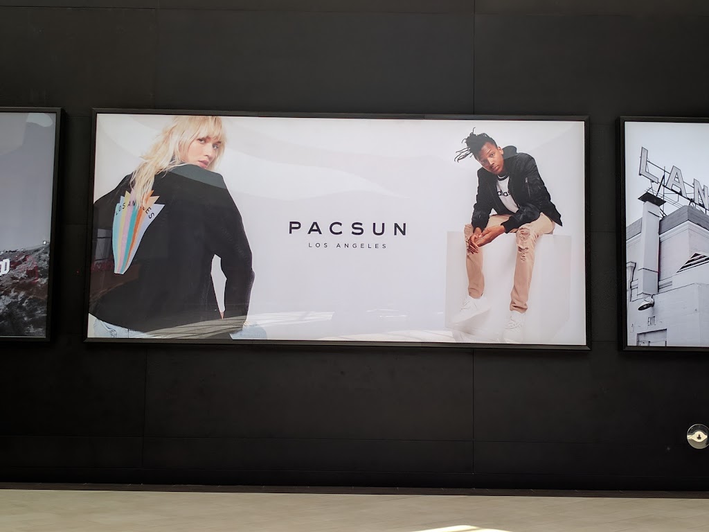 PacSun | 239 Los Cerritos Center Suite #600, Cerritos, CA 90703, USA | Phone: (562) 402-2691