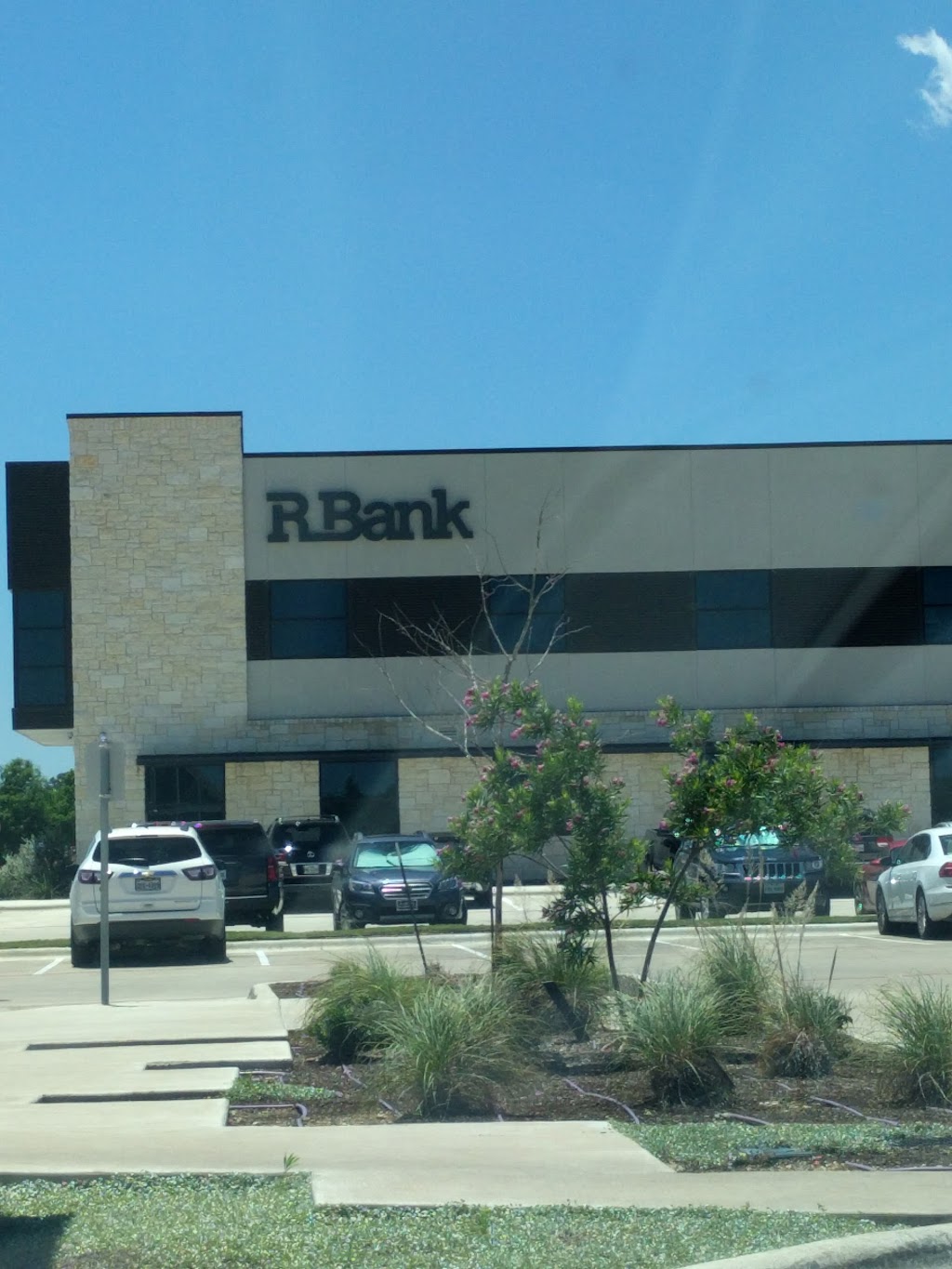 R Bank | 3600 E Palm Valley Blvd, Round Rock, TX 78665, USA | Phone: (512) 580-9999