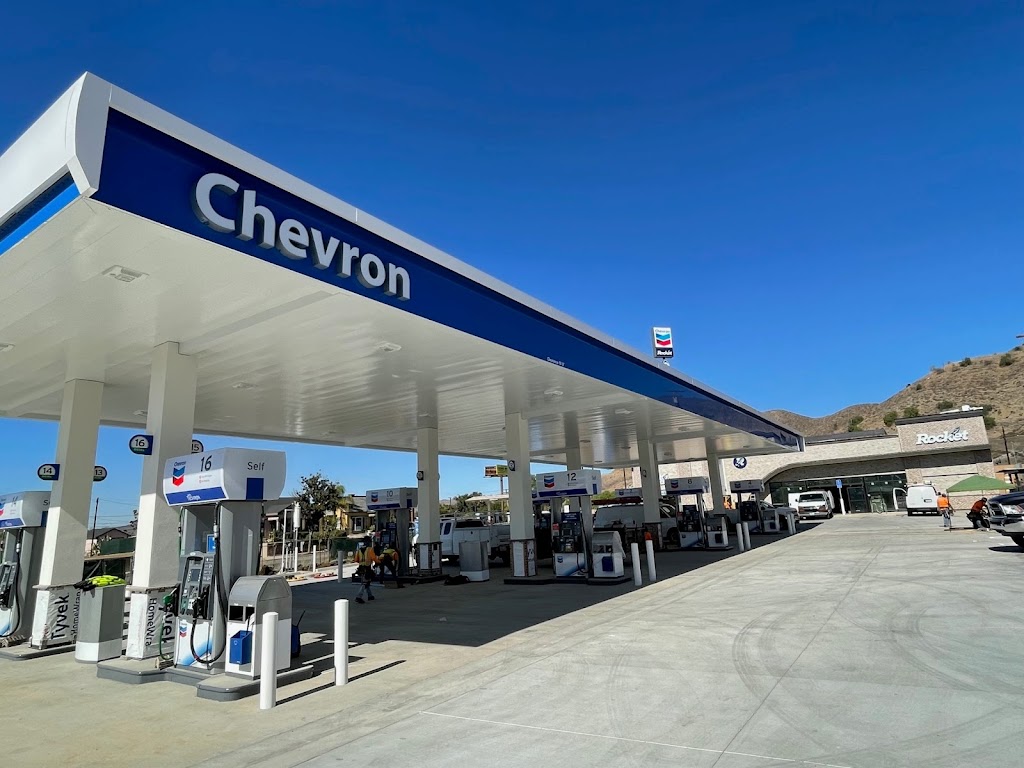 Chevron Rocket | 510 N Main St, Lake Elsinore, CA 92530, USA | Phone: (951) 579-4529