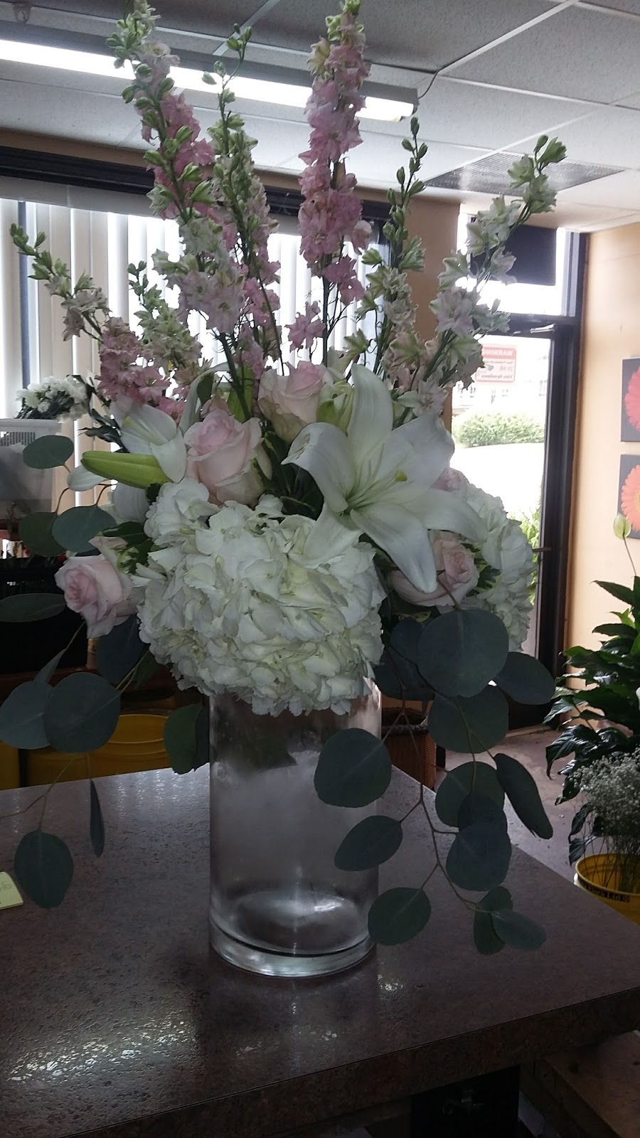 Wildflowers Florist | 2406 S Preston St, Louisville, KY 40217, USA | Phone: (502) 634-0110