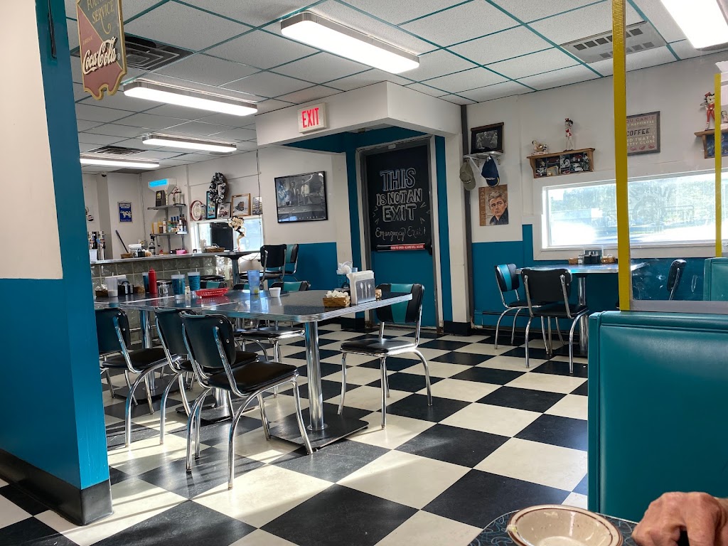 Nancys Main Street Diner | 426 Main St, Grafton, OH 44044, USA | Phone: (440) 926-2462