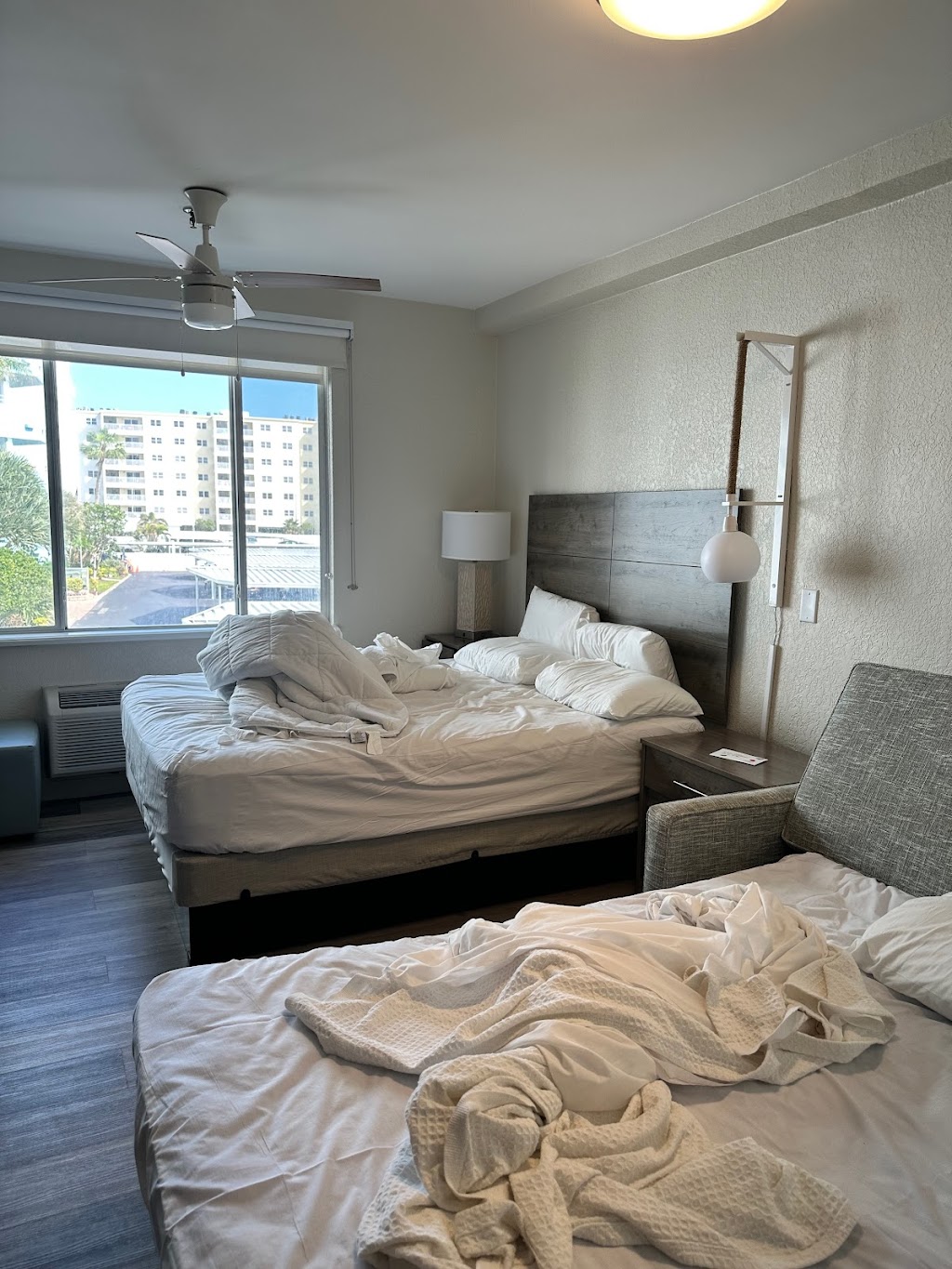 Grand Shores West | 17350 Gulf Blvd, North Redington Beach, FL 33708, USA | Phone: (727) 397-5594