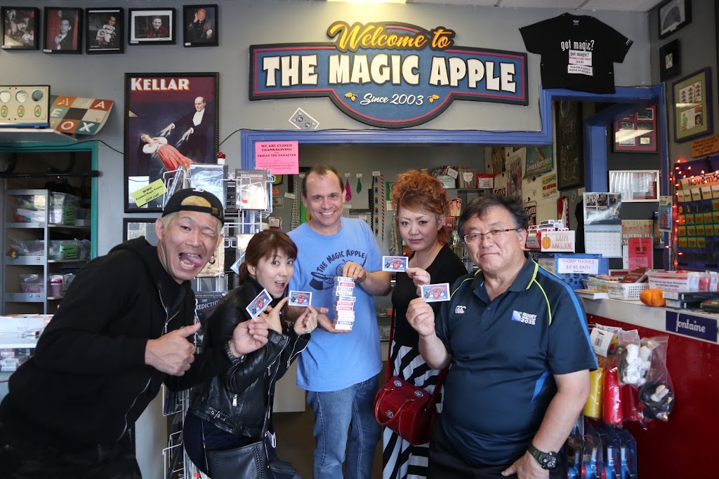 The Magic Apple | 11390 Ventura Blvd, Studio City, CA 91604, USA | Phone: (818) 508-9921