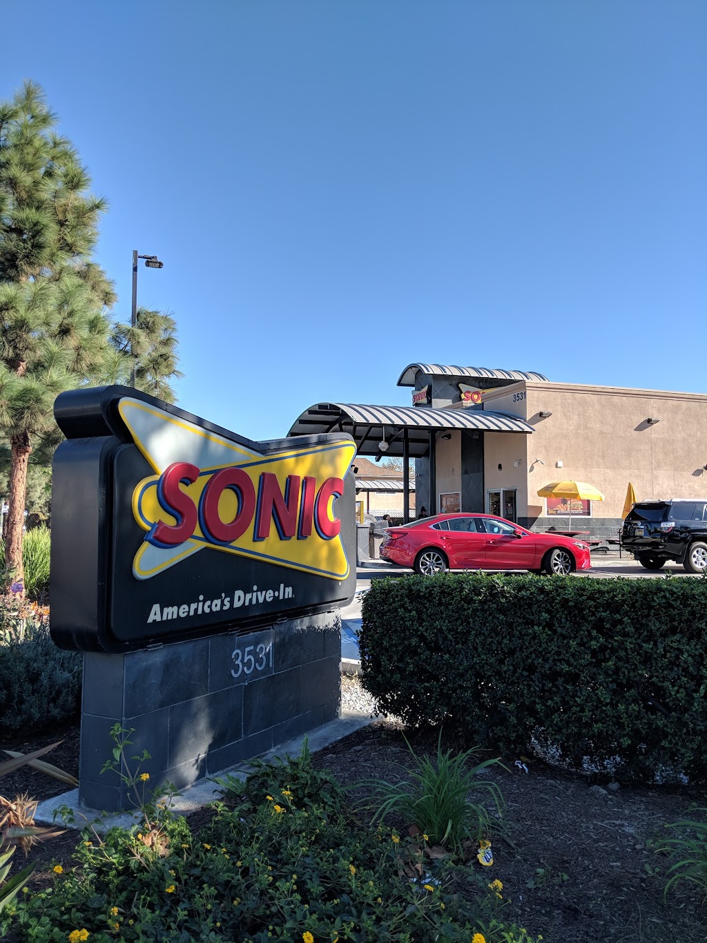 Sonic Drive-In | 3531 S Fairview St, Santa Ana, CA 92704, USA | Phone: (714) 754-4418