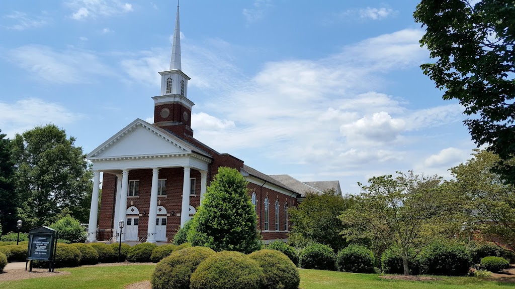 First United Methodist Church | 300 N Main Ave, Newton, NC 28658, USA | Phone: (828) 464-8422