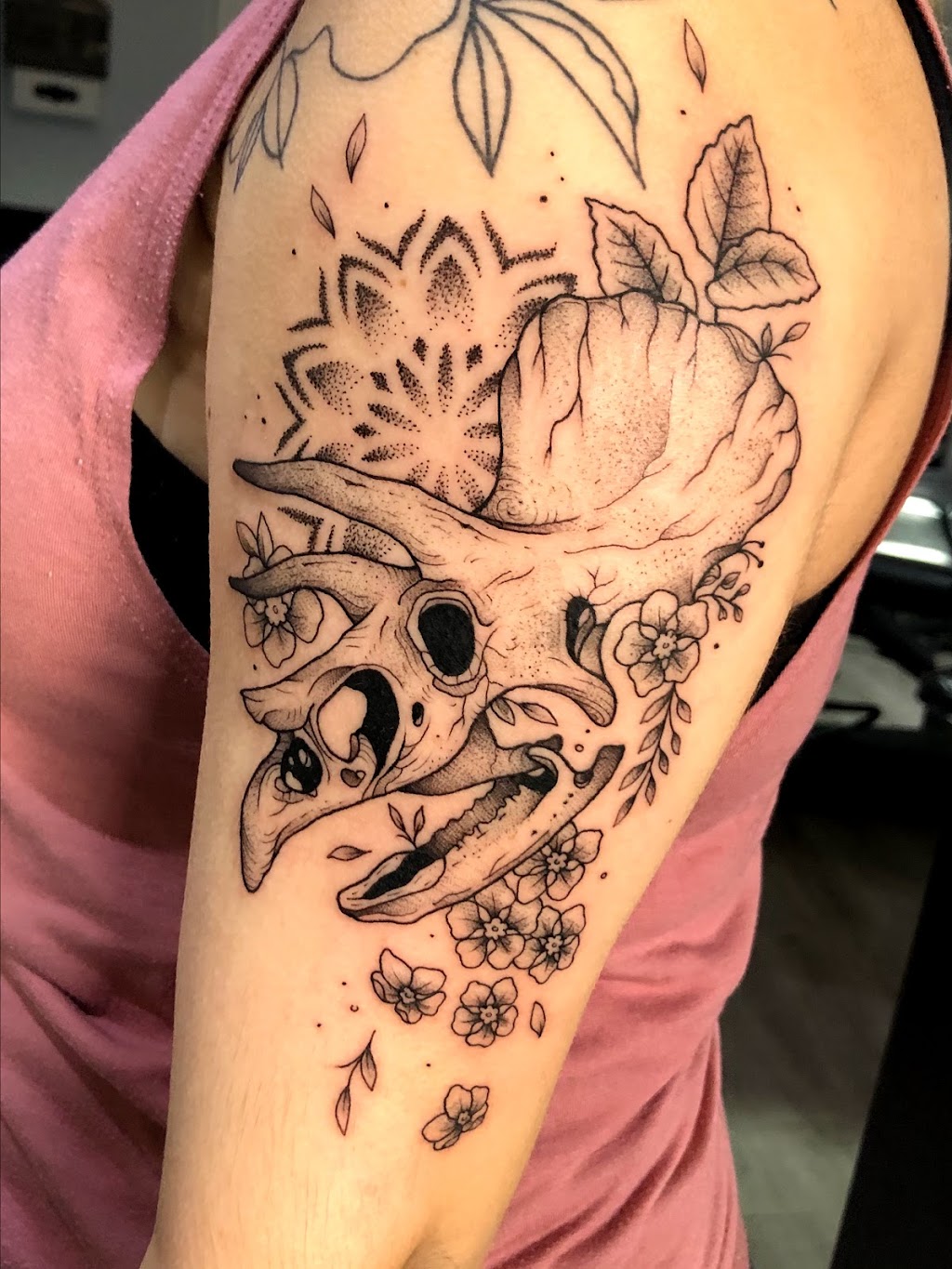 Psychic Seas Tattoo | 516 S Austin St, Rockport, TX 78382, USA | Phone: (512) 803-8285