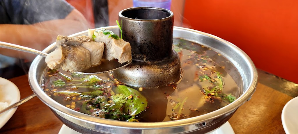 Khun Dom | 4681 Melrose Ave, Los Angeles, CA 90029, USA | Phone: (323) 663-1086
