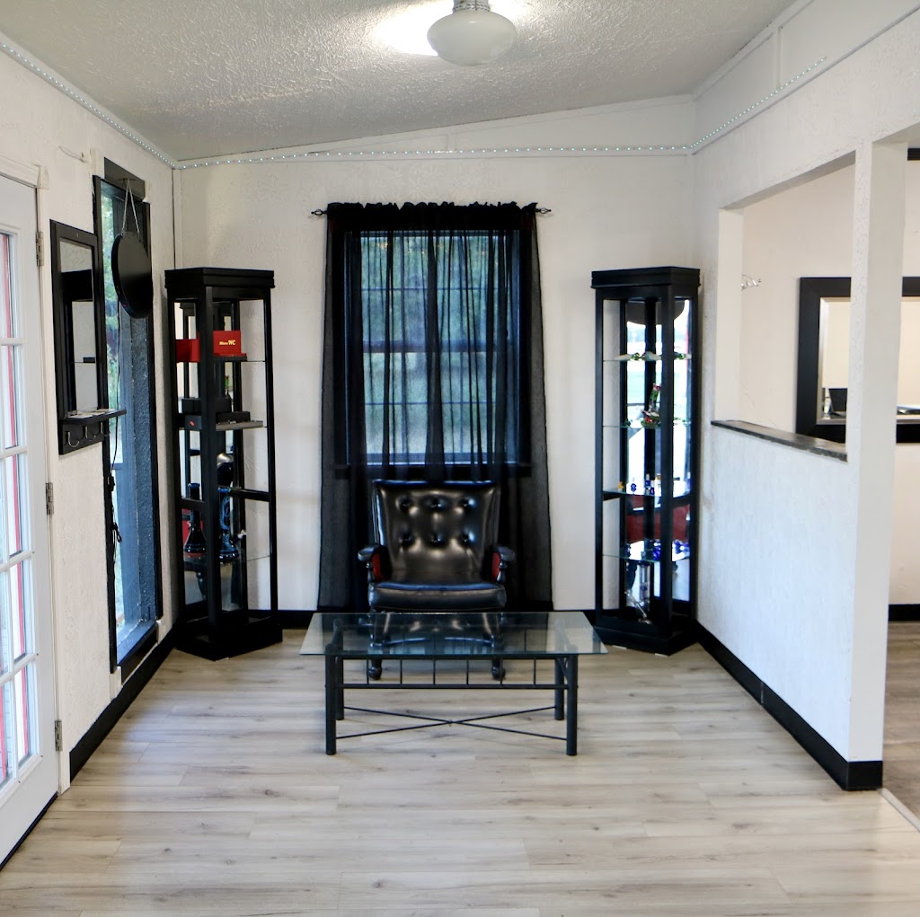 Red Door Marijuana Dispensary | 530 Main St, Adair, OK 74330, USA | Phone: (918) 785-2169