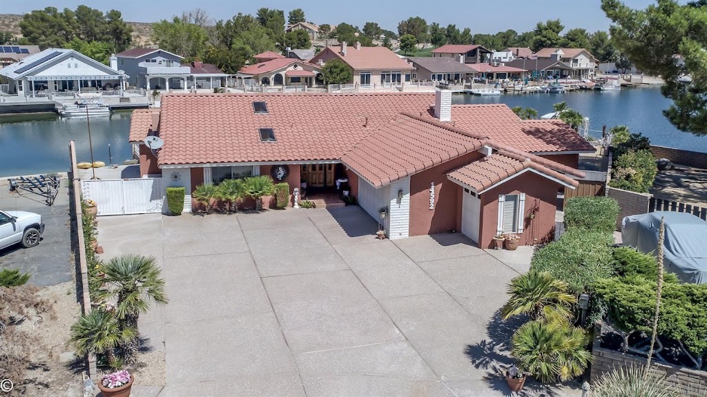 Singhandsons Realty | 3651 3rd St, Riverside, CA 92501, USA | Phone: (818) 718-7173