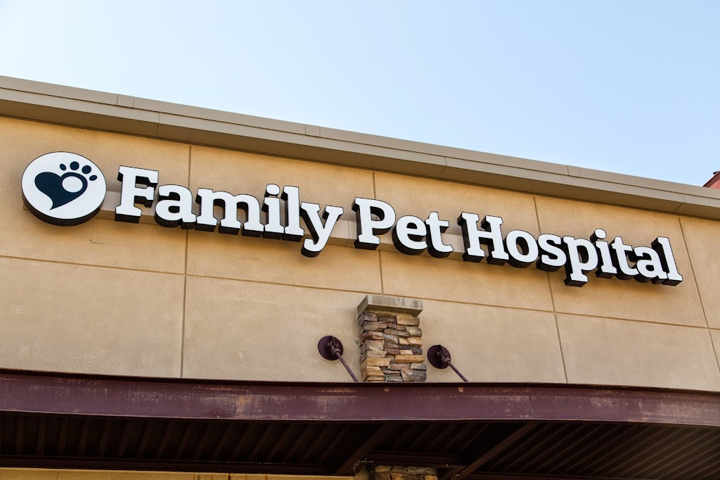 Family Pet Hospital | 815 E 17th Ave, Longmont, CO 80501, USA | Phone: (303) 485-1285