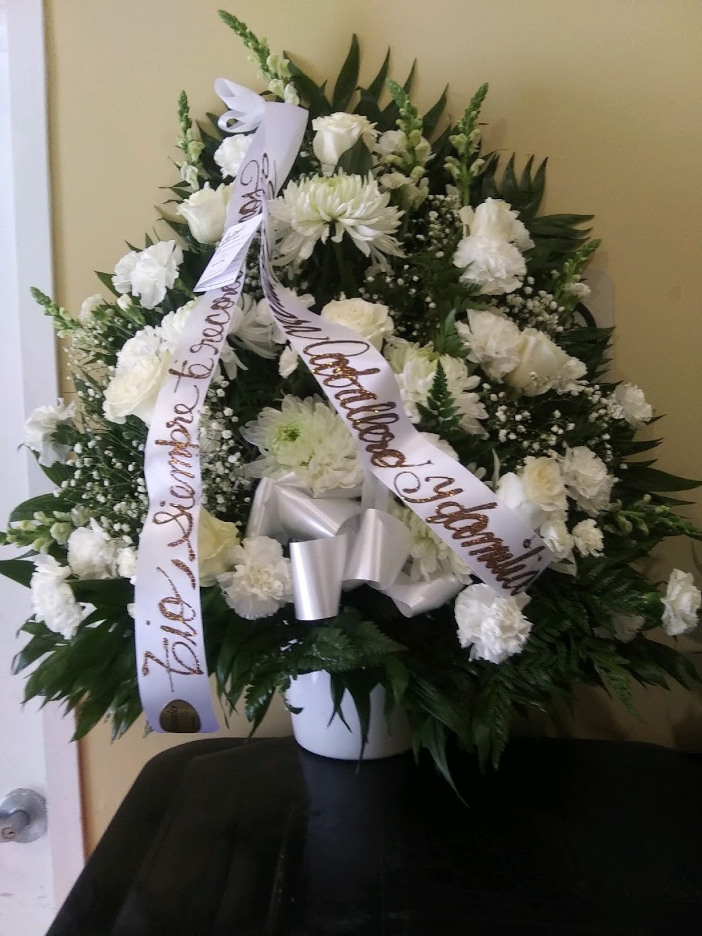 Antonio Flowers & Gifts | 5901 SW 8th St, West Miami, FL 33144, USA | Phone: (305) 261-6566