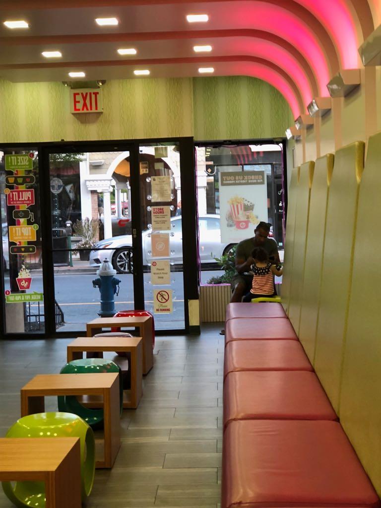 16 Handles | 27 Atlantic Ave, Lynbrook, NY 11563, USA | Phone: (516) 341-7242