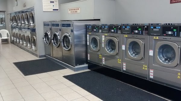 Roccos Laundromat | 220 Lark St, Albany, NY 12210, USA | Phone: (518) 928-3737