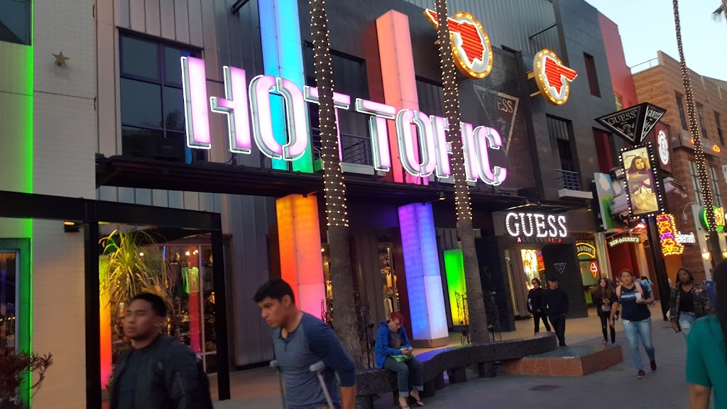 Hot Topic | 1000 Universal Hollywood Dr, Universal City, CA 91608 | Phone: (818) 762-5633