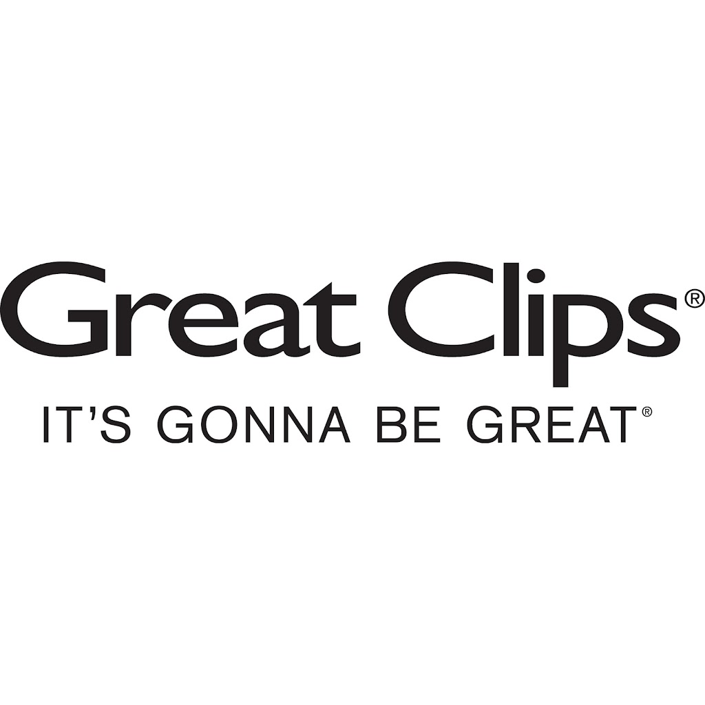 Great Clips | 11 Franklin Village Mall, Kittanning, PA 16201, USA | Phone: (724) 793-7378
