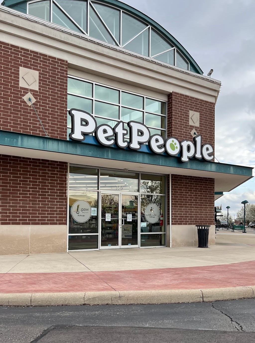 PetPeople by Hollywood Feed | 756 N Main St, Springboro, OH 45066, USA | Phone: (937) 550-4701