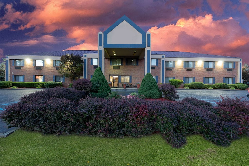 Econo Lodge | 105 Commercial Dr, Harrodsburg, KY 40330, USA | Phone: (859) 734-2400