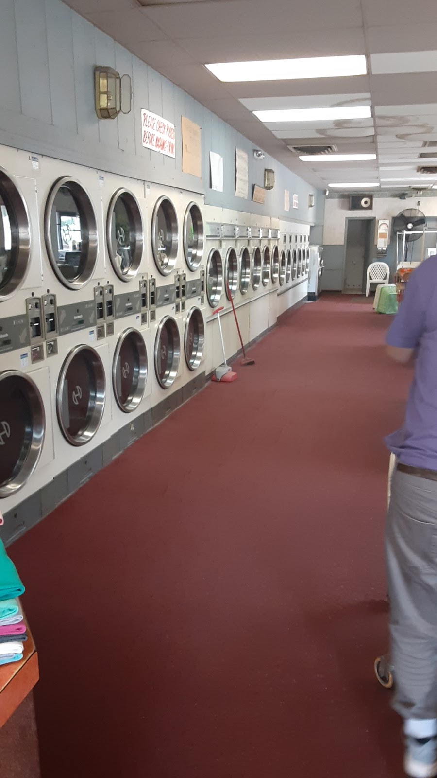East Main Coin Laundry & Dry Cleaning | 936 E Main St, Ravenna, OH 44266 | Phone: (330) 297-6889