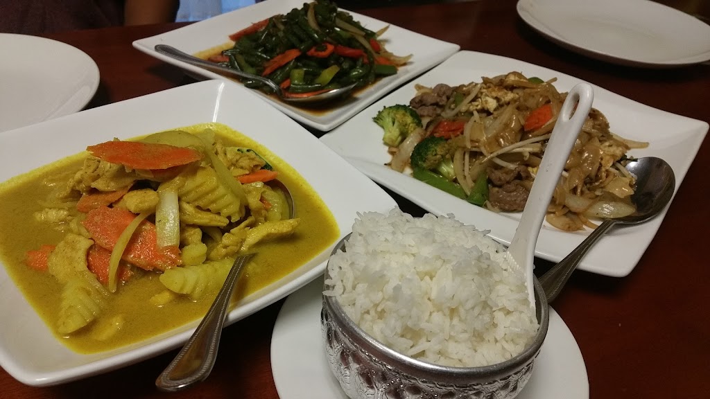 Simply Thai Restaurant | 8465 Elk Grove Florin Rd, Elk Grove, CA 95624, USA | Phone: (916) 682-1710