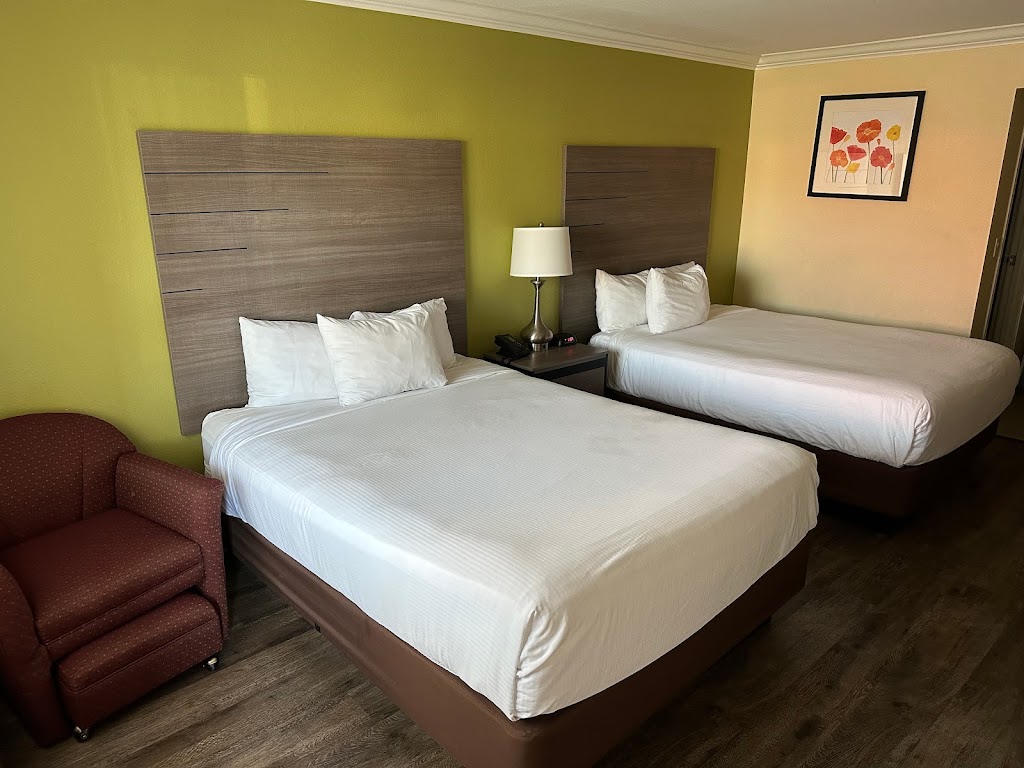 Solara Inn and Suites | 921 S Harbor Blvd, Anaheim, CA 92805, USA | Phone: (714) 999-0684