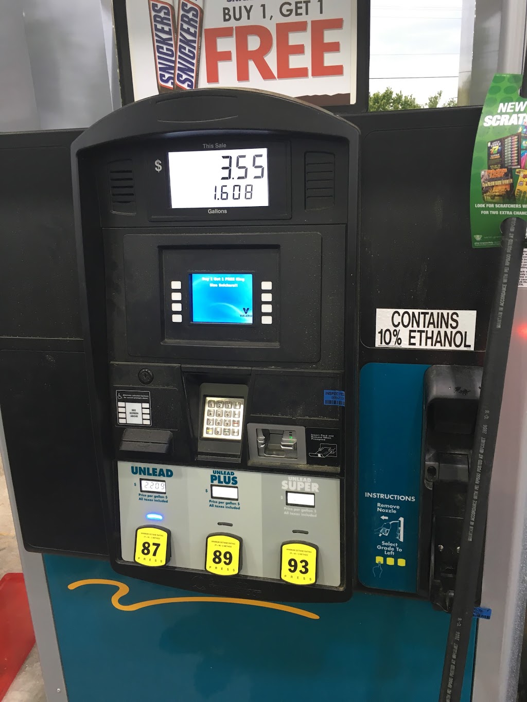 Valero Gas Station | 1611 Mountain Rd, Glen Allen, VA 23060, USA | Phone: (804) 553-1458