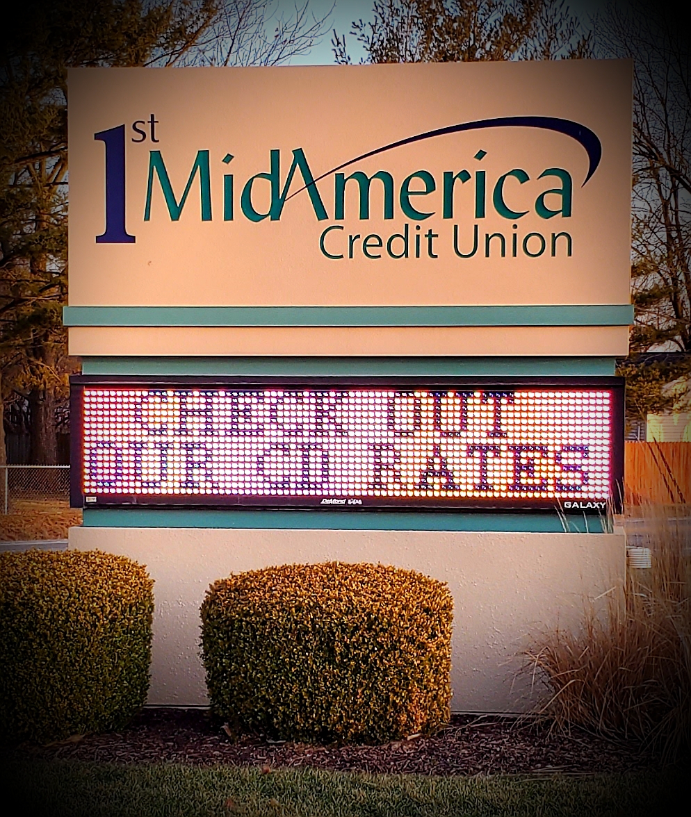 1st MidAmerica Credit Union | 300 W County Rd, Jerseyville, IL 62052, USA | Phone: (800) 345-4216